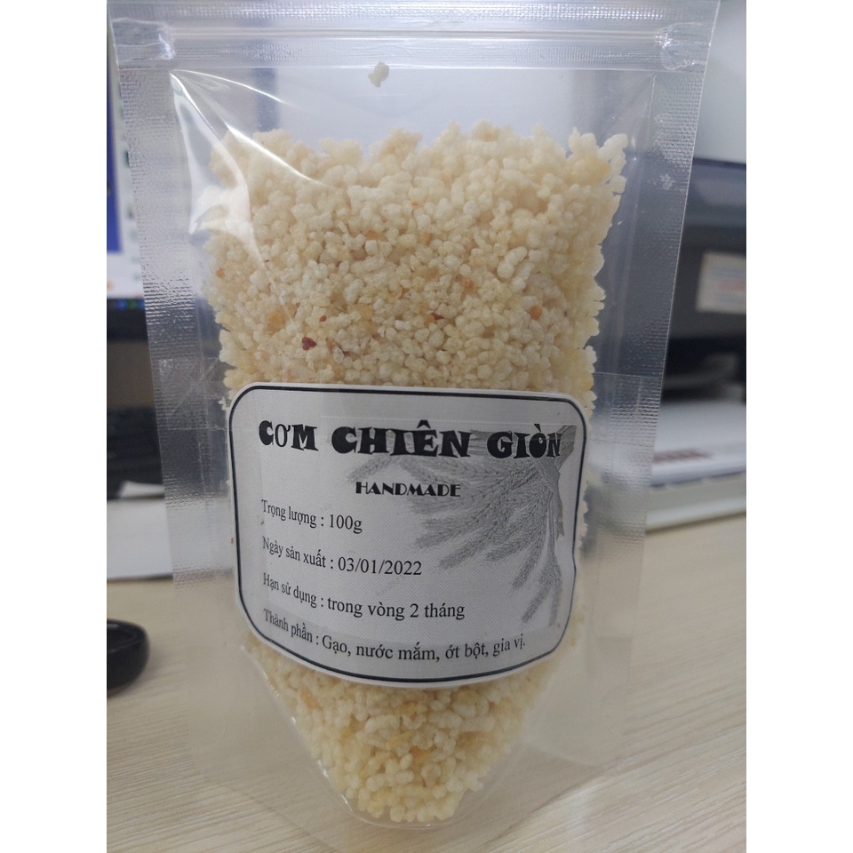 Cơm chiên giòn giòn 500gam , ăn vặt hoặc nhâm nhi lúc rảnh rỗi, là 1 món ăn vặt nhưng cũng no lâu đó bạn 🥰