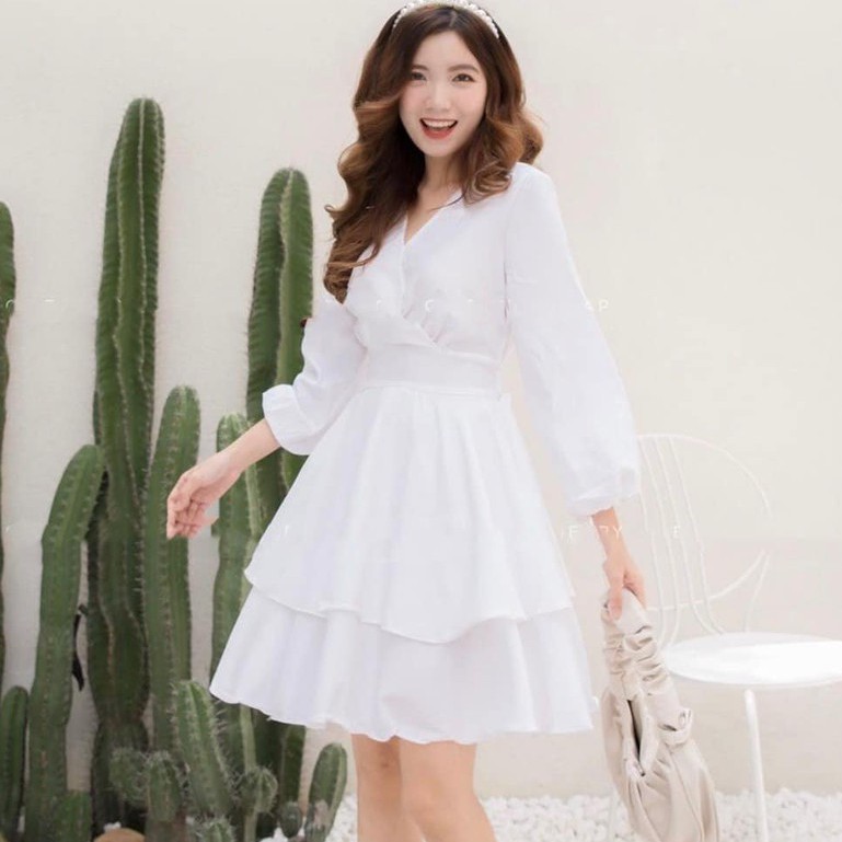 shop Quynhkool  -  Váy trắng cổ V ba tầng siêu đẹp