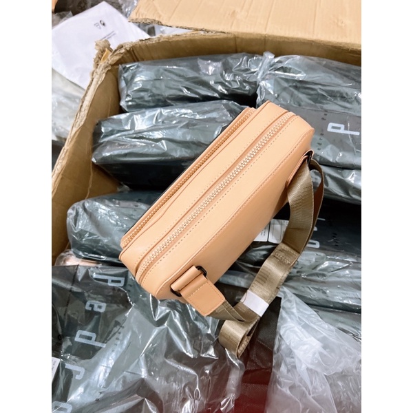 𝐓𝐮́𝐢 𝐍𝐚𝐦 đ𝐞𝐨 𝐜𝐡𝐞́𝐨 𝐏𝐞𝐝𝐫𝐨 𝐂𝐚𝐬𝐮𝐚𝐥 𝐒𝐥𝐢𝐧𝐠 𝐁𝐚𝐠 màu nude