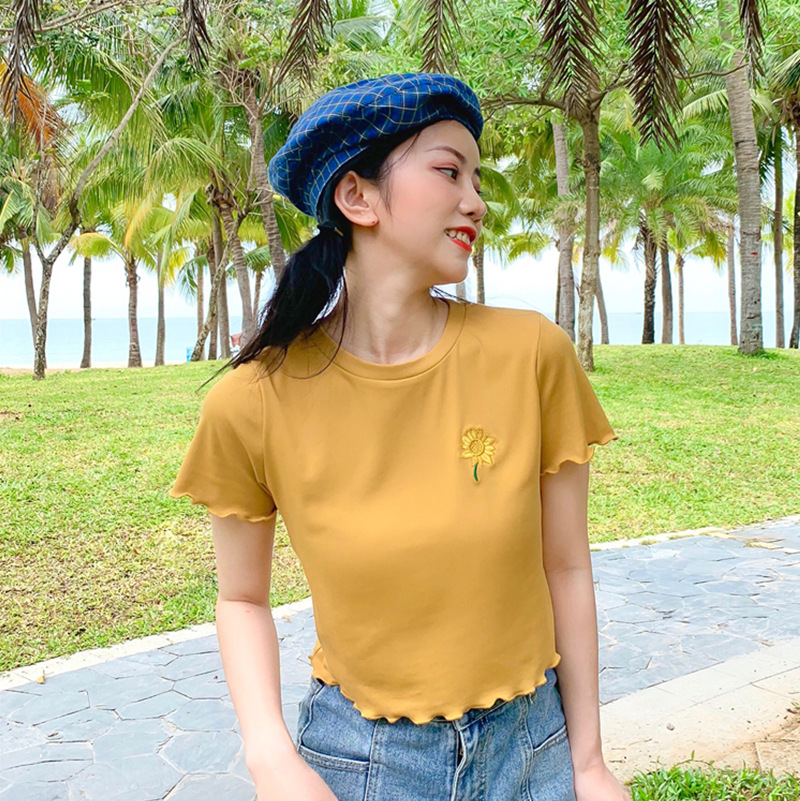 Áo Thun Ngắn Tay Thêu Hoa Cúc Xinh Xắn Cho Nữ