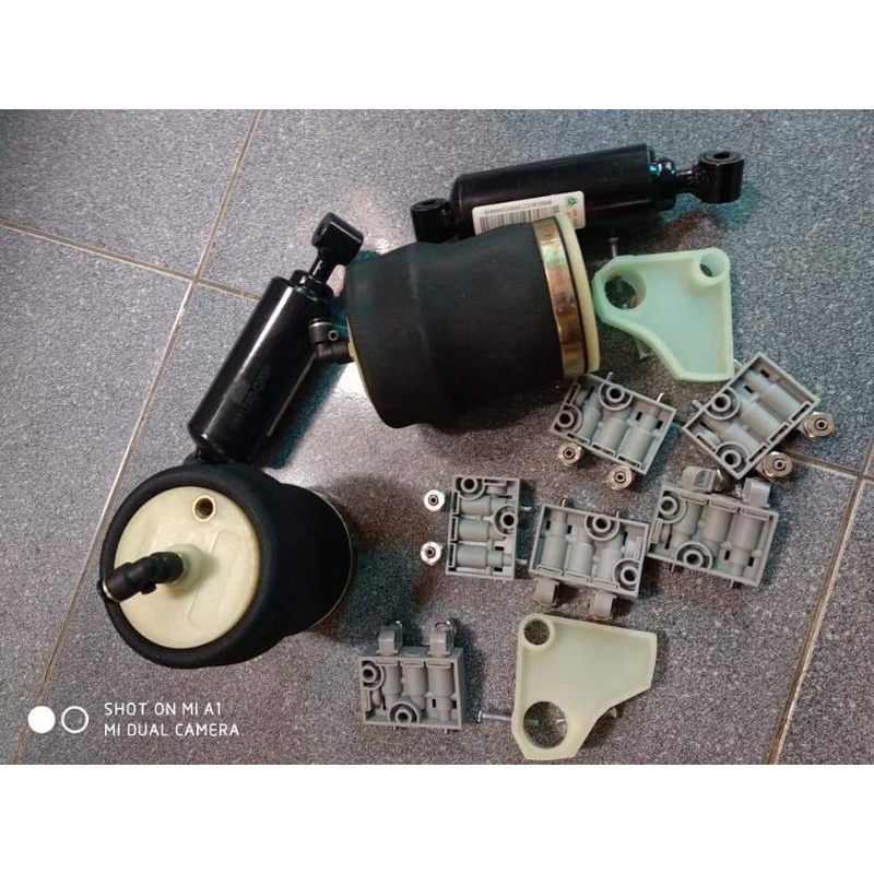 Phụ kiện đế ghế hơi,bóng hơi, ty thụt, van chia hơi, tam giác, van điều áp ghế hơi.