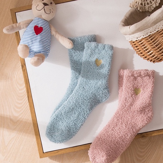 Tất Chân Cho Nữ Giữ Ấm Mùa Đông Hình Trái Tim Nhỏ Dễ Thương