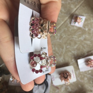 Thanh lí kẹp càng cua đá