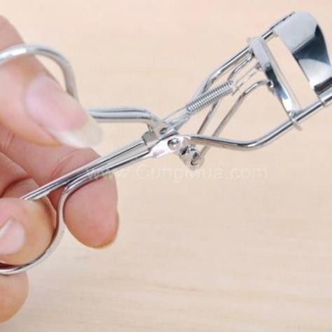 DỤNG CỤ BẤM MI - UỐN CONG MIMAKOTO⚡𝗙𝗥𝗘𝗘 𝗦𝗛𝗜𝗣 ⚡Làn mi sau khi sử dụng dụng cụ nhấn mi sẽ cong hơn