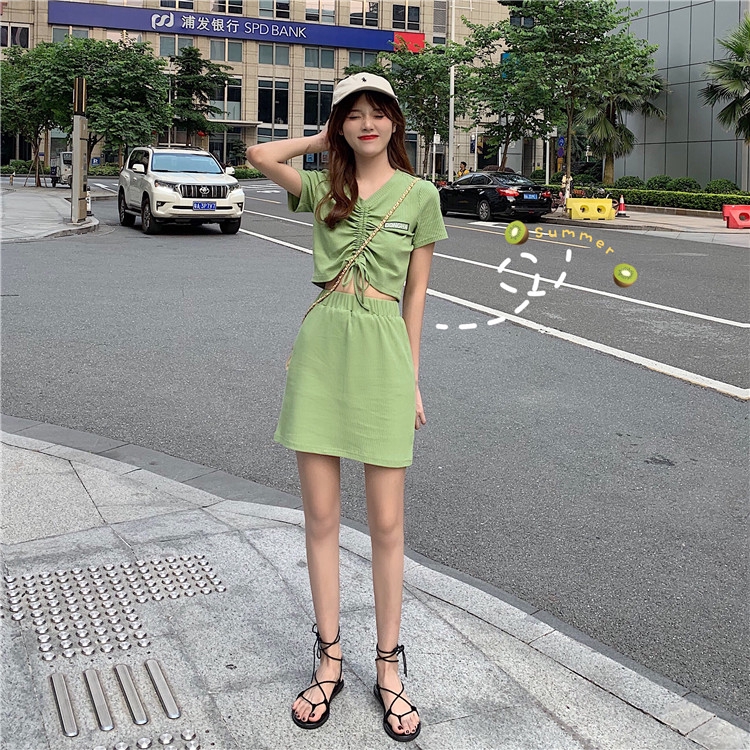 Bộ Áo Lụa Ngắn Tay + Chân Váy Lưng Cao Xinh Xắn Dành Cho Nữ | BigBuy360 - bigbuy360.vn