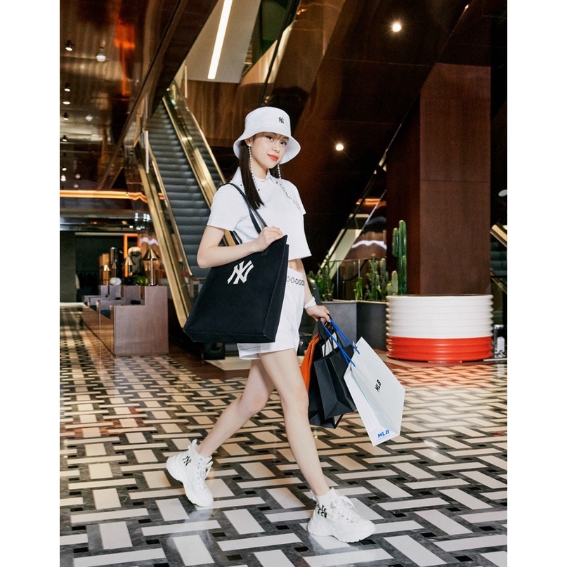 [CHÍNH HÃNG] Túi Tote MLB Canvas New York Yankees màu Black - CODE: 3AORM022N-50BKS