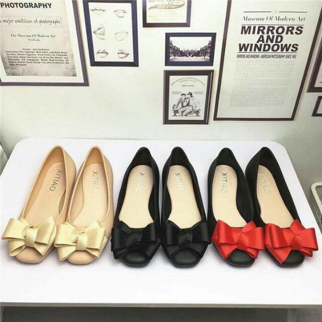 THANH LÝ GIÀY NHỰA THƠM! | BigBuy360 - bigbuy360.vn