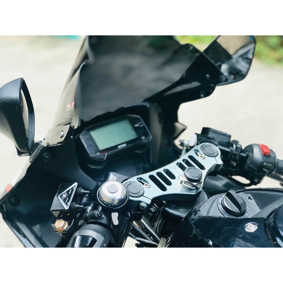 Chảng ba Trên nhôm CNC gắn Satria Raider các đời như zin