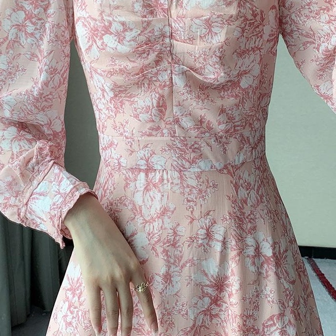 Đầm Chiffon Cổ Chữ V Họa Tiết Hoa Phong Cách Retro Cá Tính