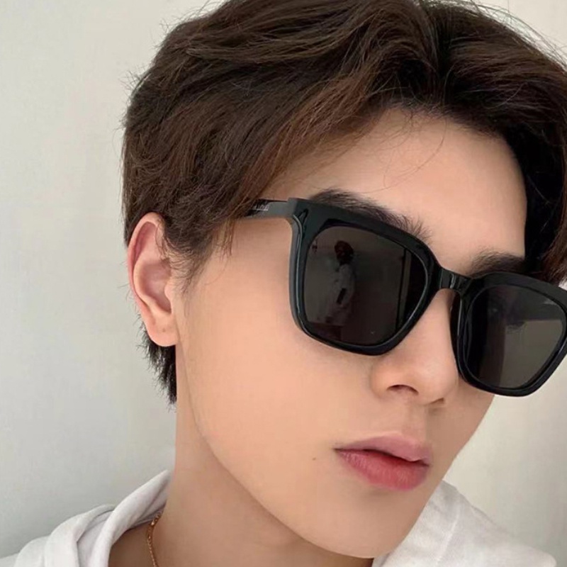 Kính Mát Gọng Đen Chống Nắng Thời Trang Cho Nam Nữ