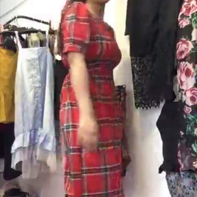 Váy kẻ dài đỏ 180k