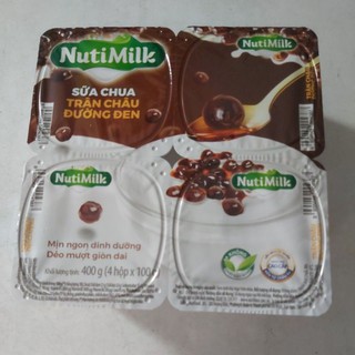 Sữa chua trân châu đường đen Nutimilk lốc 4 hộp