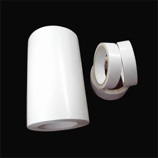 1 cuộn băng keo OPP đóng gói hàng màu trắng