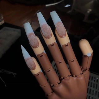 Bàn tay khớp làm nails