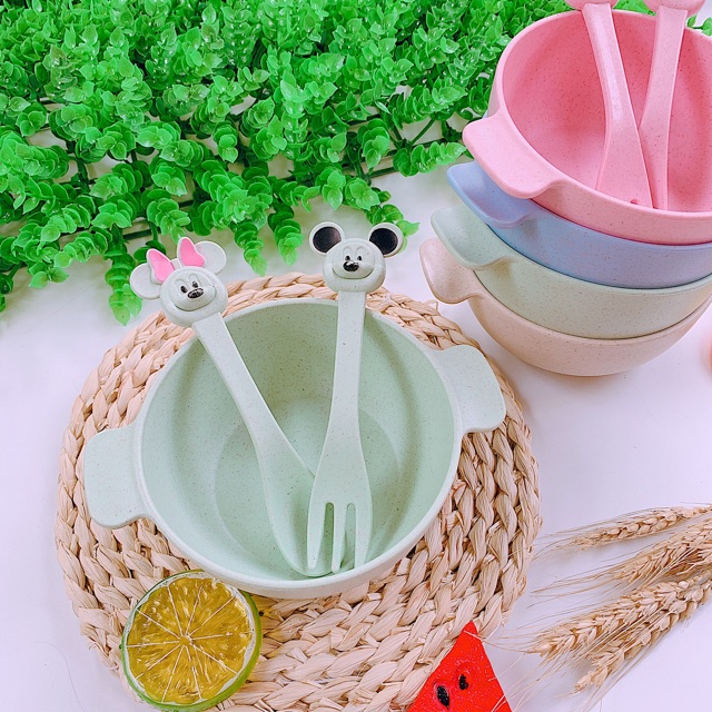 Bát nhựa lúa mạch kèm thìa dĩa Mickey cho bé ăn dặm