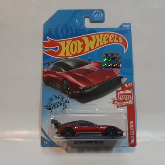Hot WHEELS Giày Bốt MARTIN VULCAN Phiên Bản Đỏ Thiết Kế Cá Tính Hợp Thời Trang