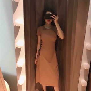 Đầm nude đan eo