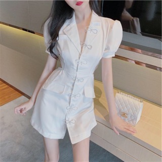 Đầm vest hở lưng