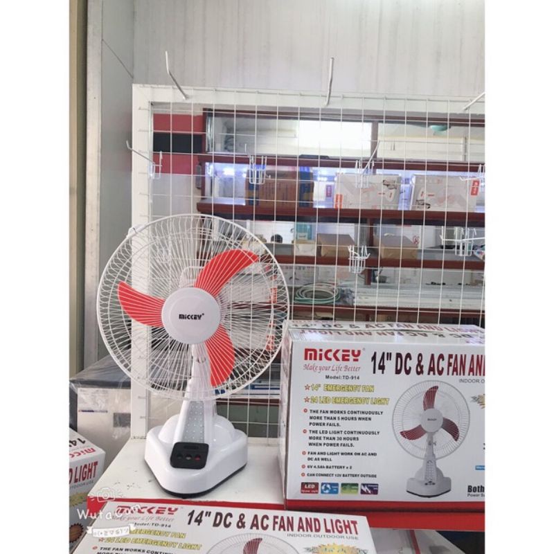 Quạt tích điện 2 ắc quy 12V Mickey chạy được 7 - 10h