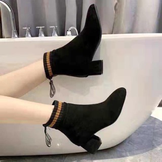 Boot da lộn gót vuông 5cm cổ len nâu tây