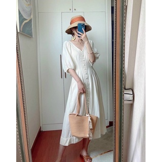 Đầm trắng cổ V xếp li eo tay thun