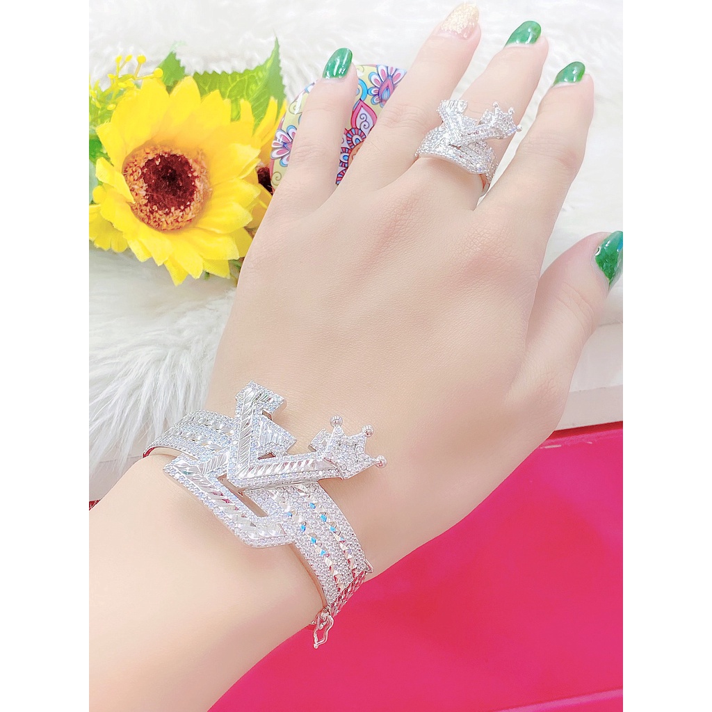 Vòng tay UHA mạ vàng 18K bền màu thiết kế cao cấp sáng lấp lánh V462