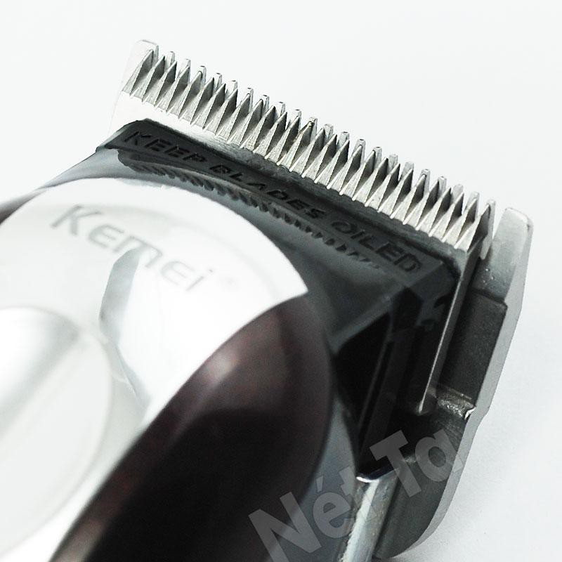 Tông đơ cắt tóc không dây chuyên nghiệp Kemei KM-2600 chuyên dùng salon, gia đình kèm máy tỉa lông mũi dùng pin KM-6512