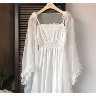 Áo khoác mỏng đi biển