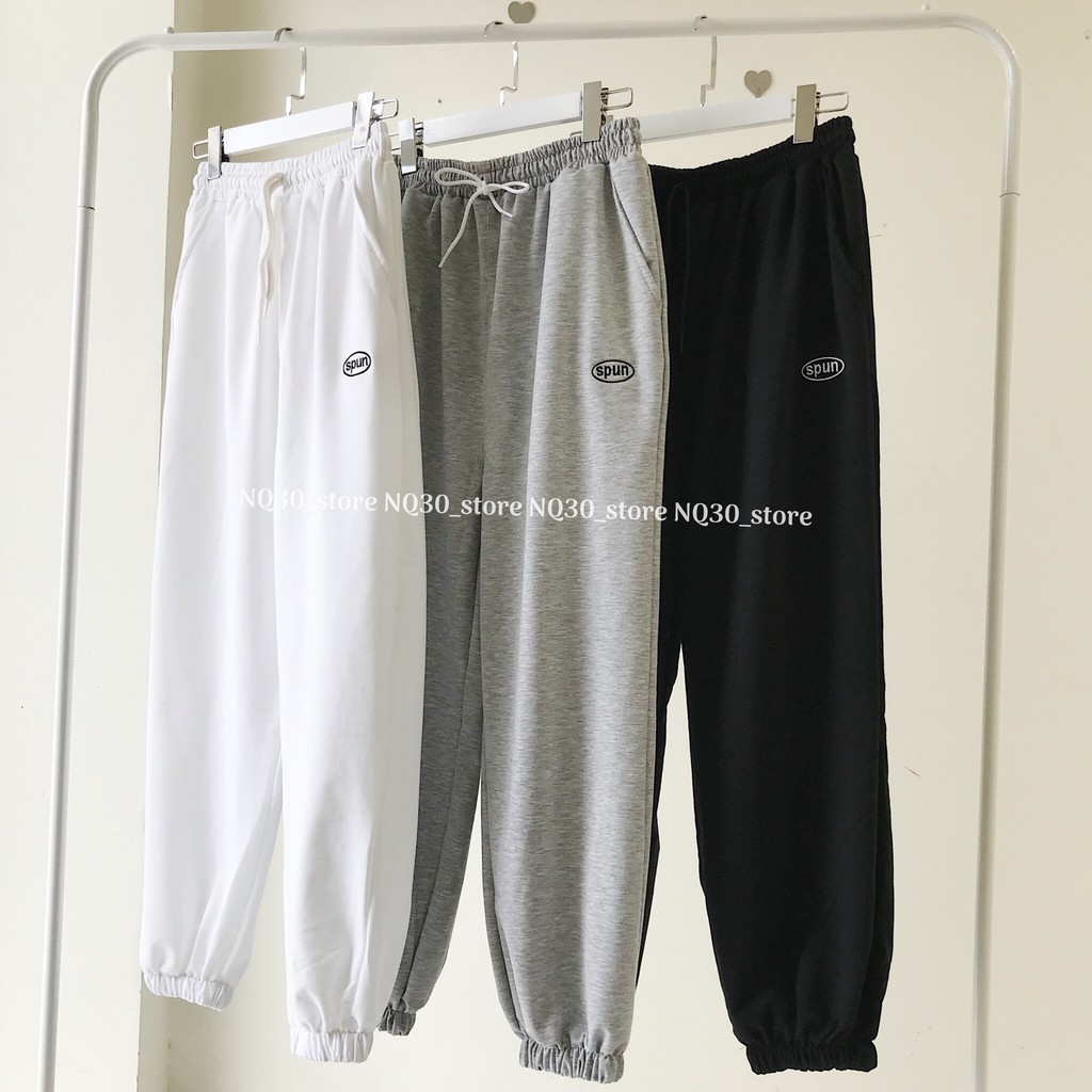 Quần Jogger NQ30 Chất Nỉ Da Cá Thêu Spun Nam Nữ Đen Xám Trắng Unisex