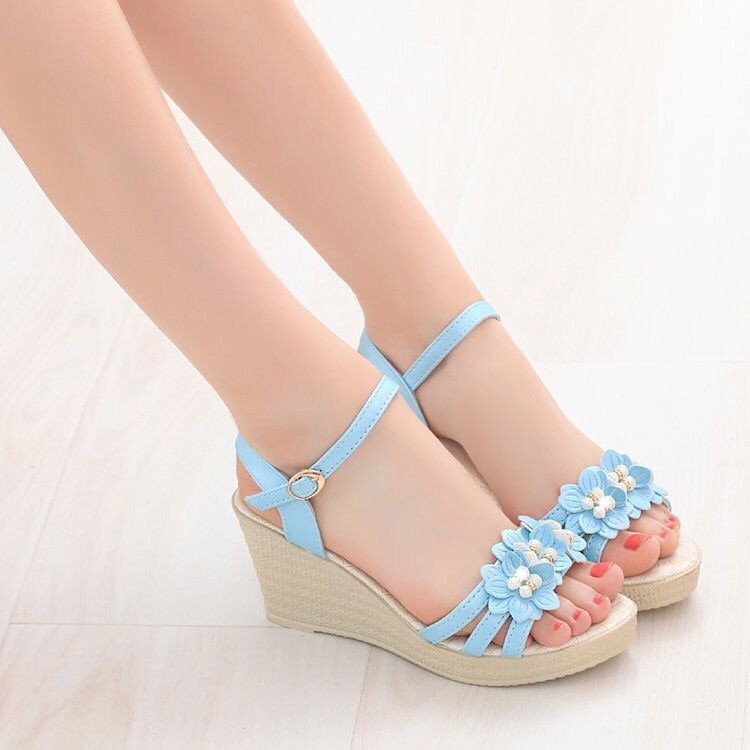 Giày Sandal đế xuồng thiết kế sang trọng thời trang cho nữ