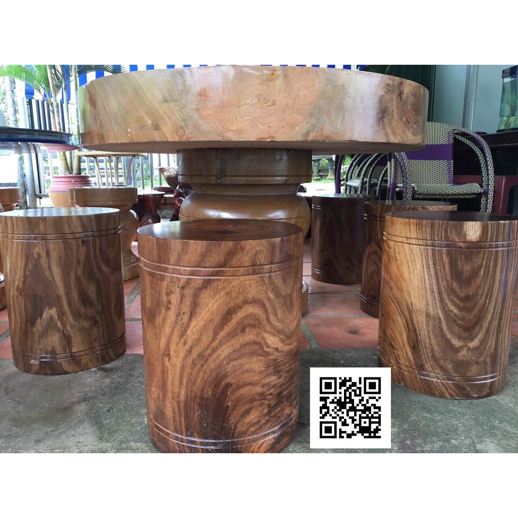 Bộ bàn tròn gỗ nguyên khối