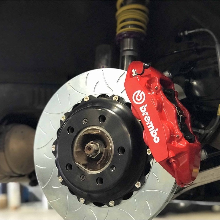 Bộ 2 Ốp má phanh hợp kim Brembo cho xe ô tô size mâm 16-17inch phong cách thể thao, mạnh mẽ