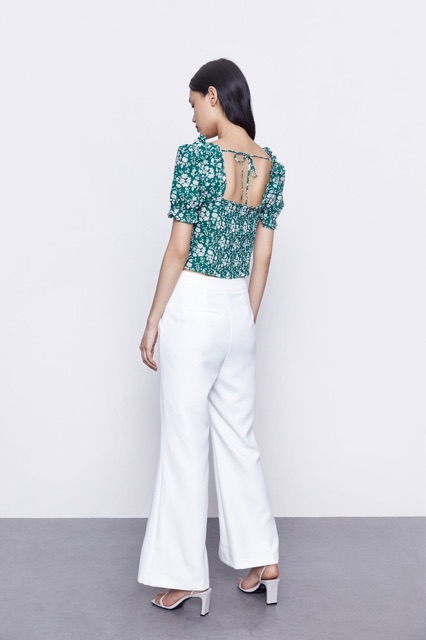 Áo hoa xanh Urban Revivo