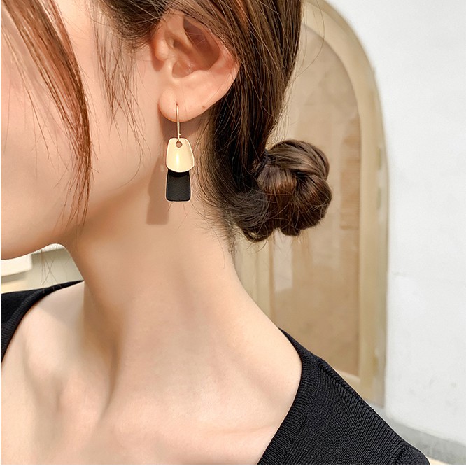 Bông tai nhiều màu phong cách retro vintage cá tính nổi bật - Mely 1349