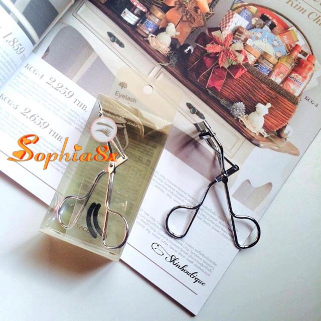 Kẹp bấm mi The Face Shop Eyelash Curler TFS Hàn Quốc siêu cong kèm 2 lõi thay