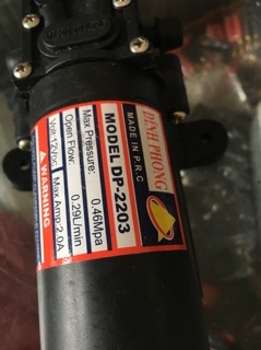 Máy bơm tăng áp mini 12v