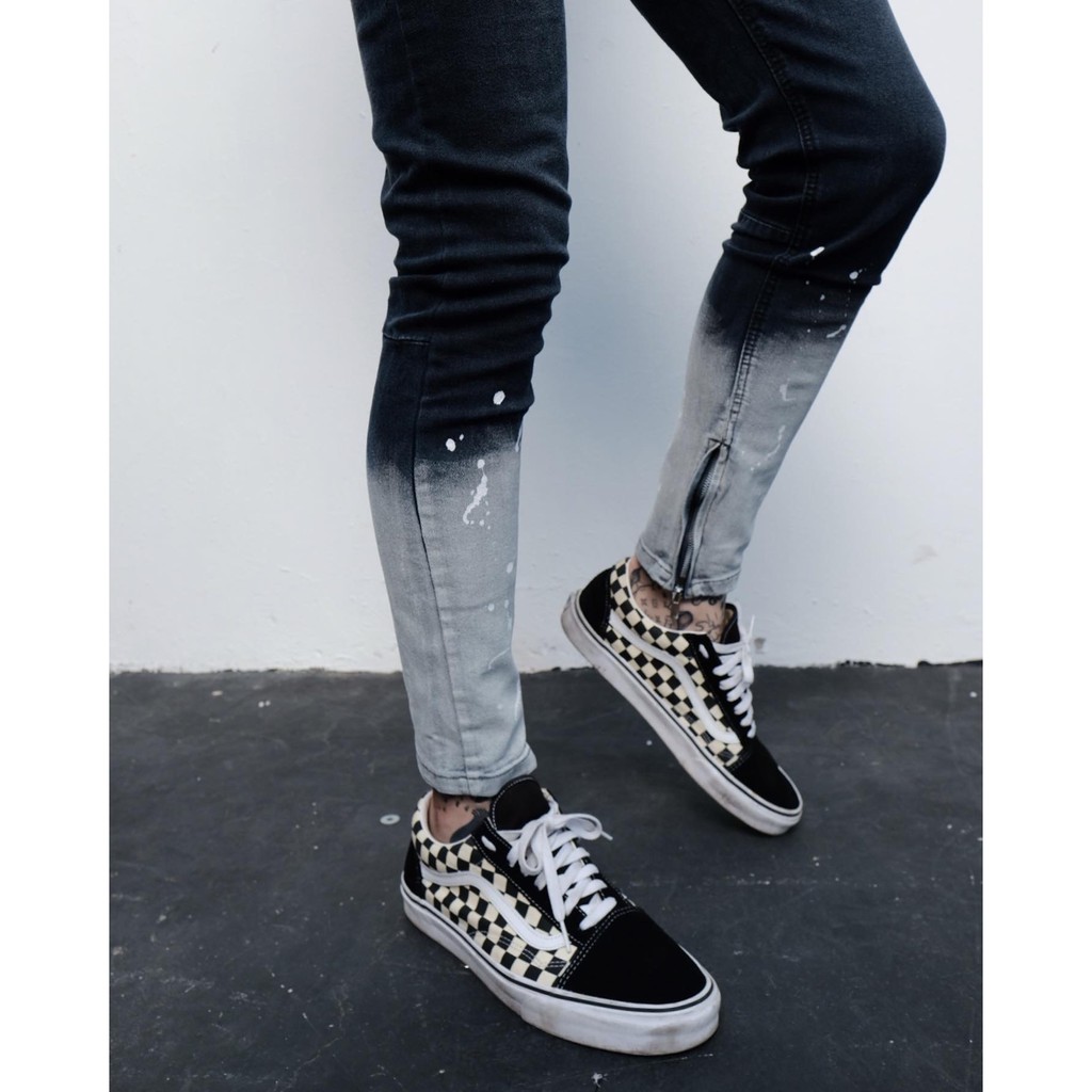 Quần ZOMBIE® Bleached Hem Zips In Black