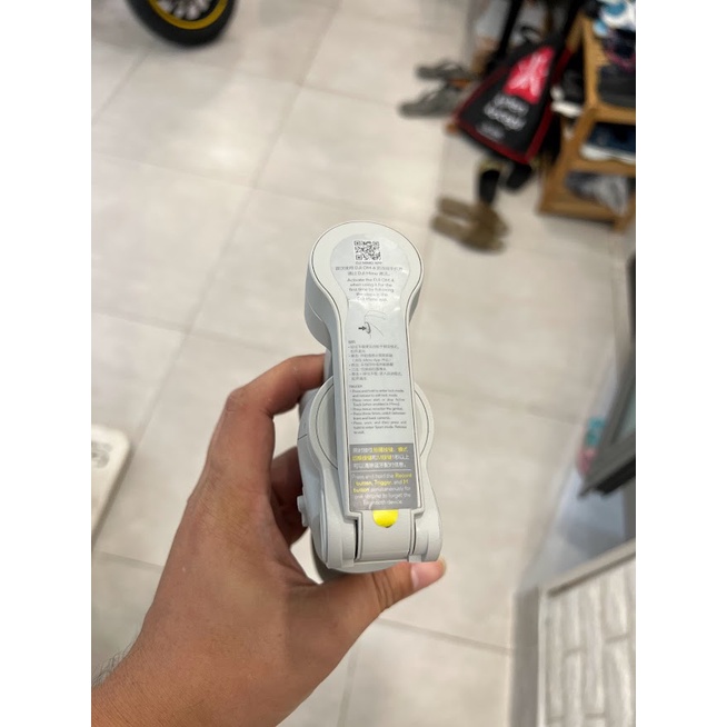 Tay cầm gimbal DJI Osmo Mobile 4 chính hãng đã sử dụng | BigBuy360 - bigbuy360.vn