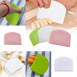 Dụng Cụ Cắt Bột Bánh Mì