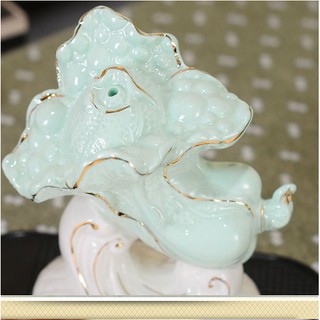 Ngựa sứ trắng