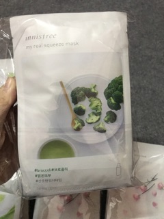Mặt nạ Ý dĩ đỏ dưỡng trắng
