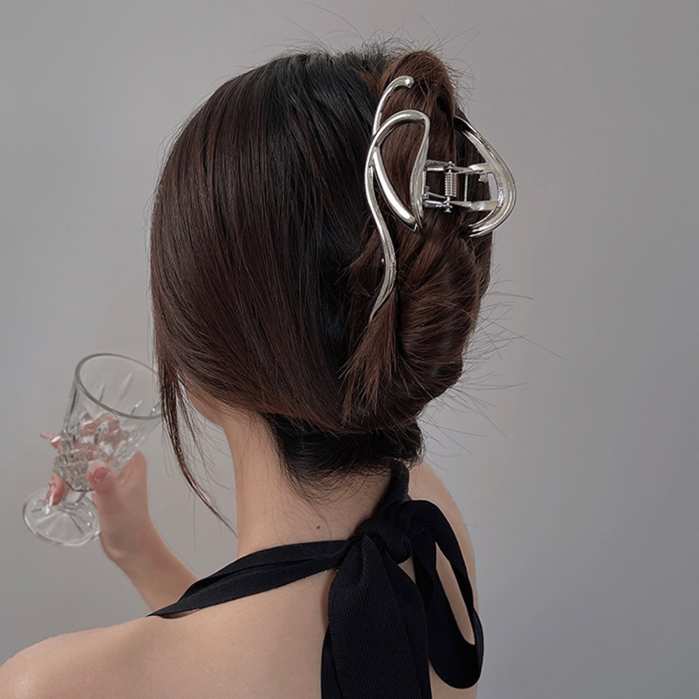 Kẹp tóc rỗng hình cá mập thiết kế đơn giản khí chất 199046