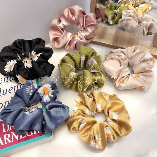 Cột tóc scrunchie hoa cúc♥️♥️♥️