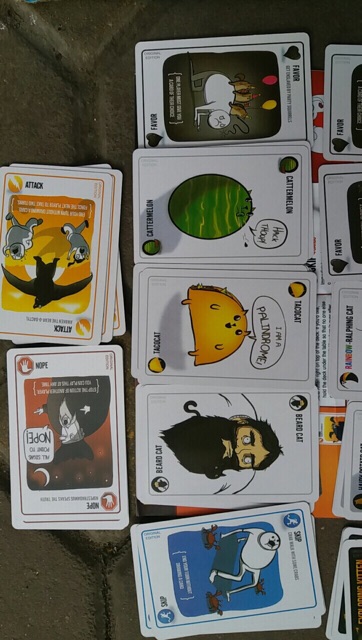 Mèo nổ Exploding Kittens- ảnh thật 100%-giá hạt dẻ