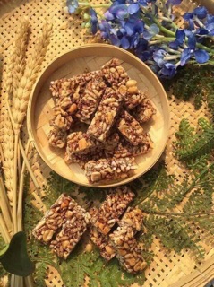 KẸO GẠO LỨT
