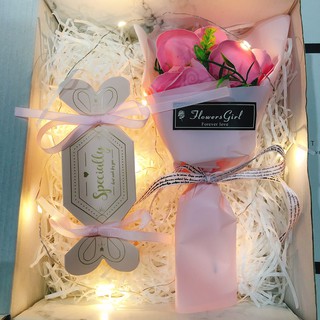 Quà tặng lễ tình yêu, Valentine, 14/2 cho nữ, nam gồm: socola, hoa sáp, thiệp, hộp đựng,đèn led