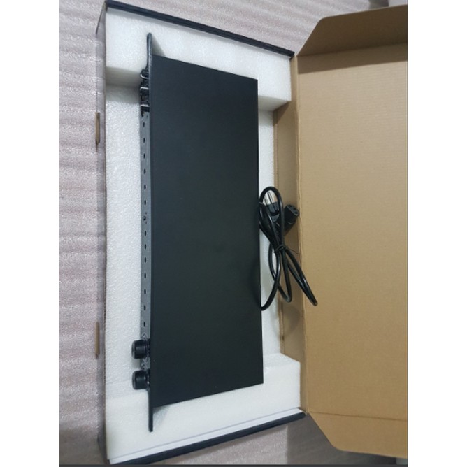 máy nâng tiếng BNIB M 10