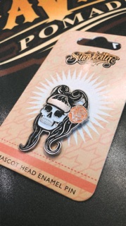 Pin cài áo SUAVECTIO