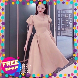 Đầm váy trắng xoè xếp li eo