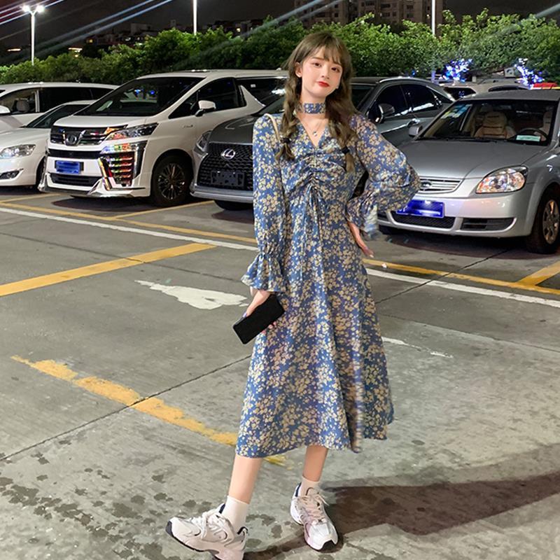 Đầm Hoa Tay Dài Cổ Chữ V Đáng Yêu Cho Nữ | BigBuy360 - bigbuy360.vn